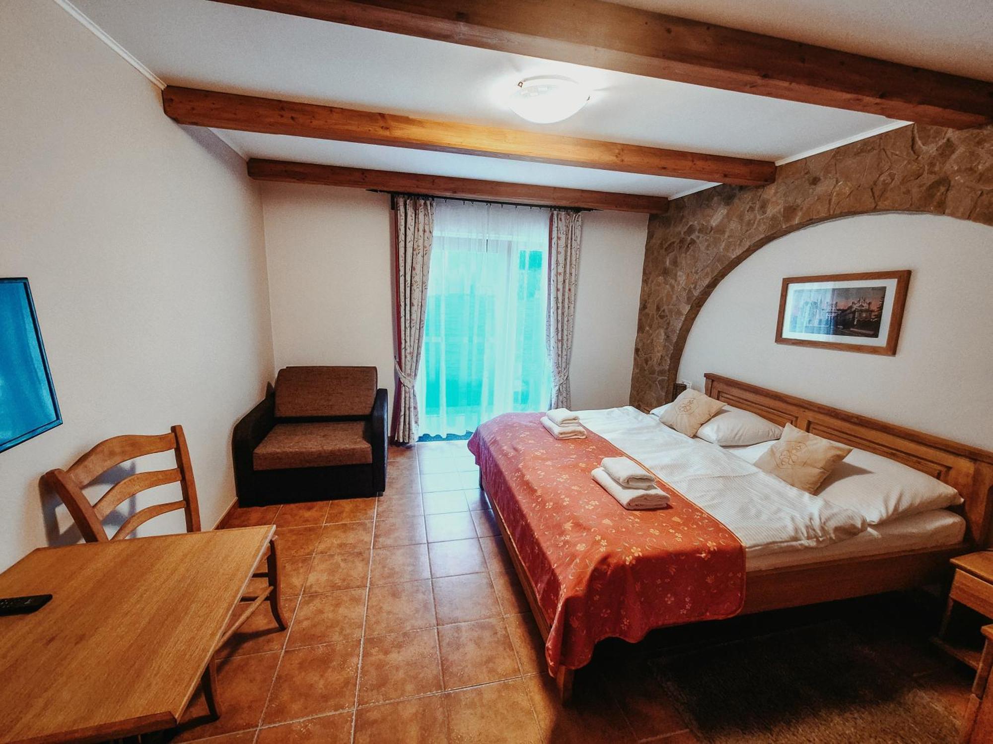 Penzion Vcelarsky Dvur Lednice Ruang foto